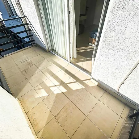 Klea Living 824 Apartment Golem (Tirana)