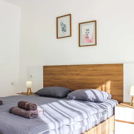 Klea Living 824 Golem (Tirana)
