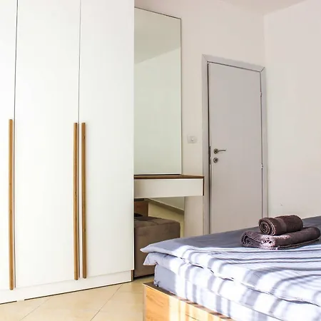 Klea Living 824 Apartment